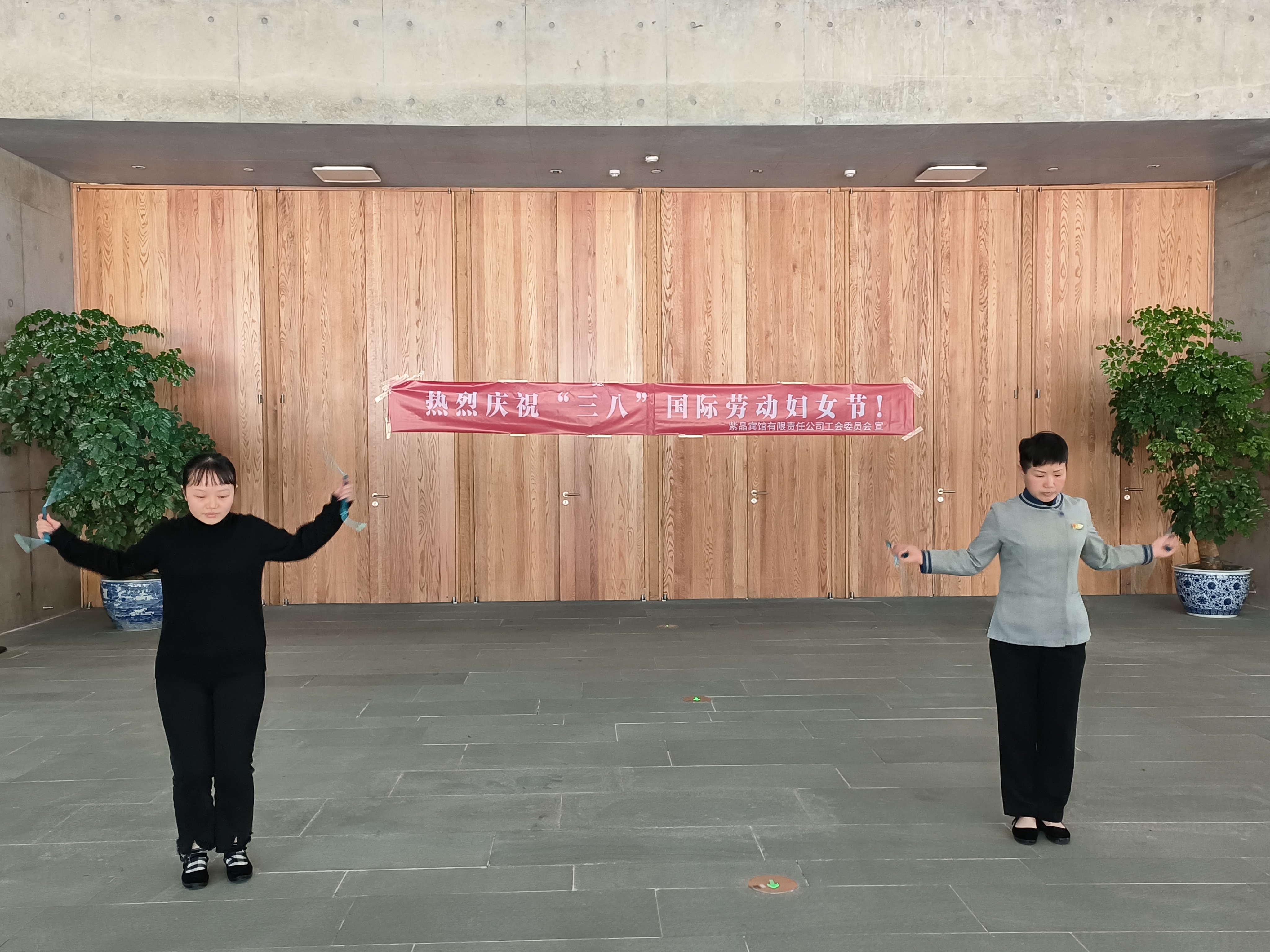 跳繩活動(dòng)現(xiàn)場2.jpg 跳繩活動(dòng)現(xiàn)場2.jpg