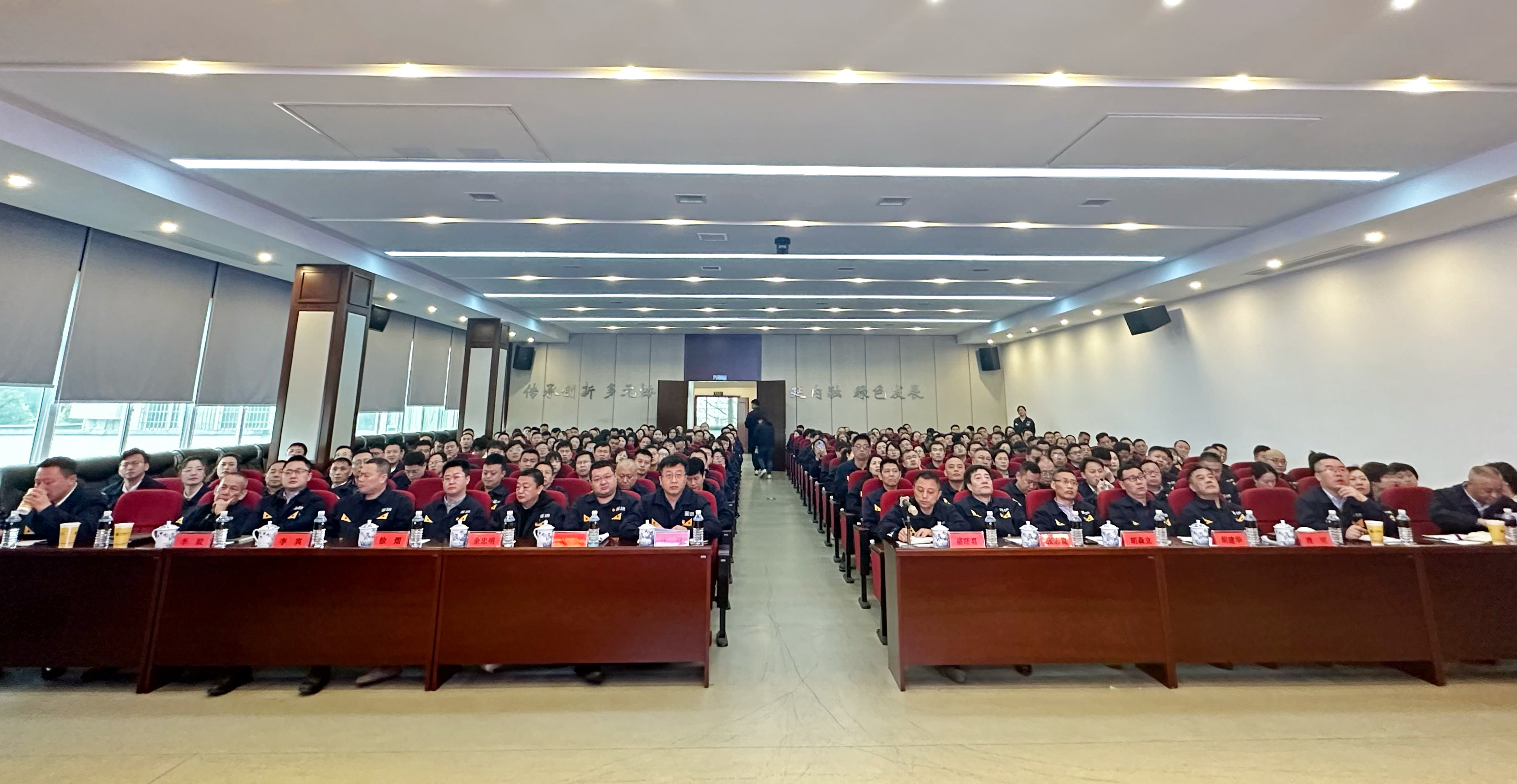 ff8263ae1abb458ad15e7b677d94a00_1.jpg ff8263ae1abb458ad15e7b677d94a00_1.jpg